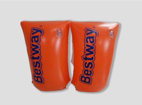 מצופים לשחייה לילדים מבית Bestway לגילאי 6-12 בצבע כתום.