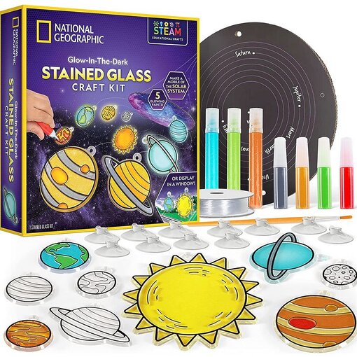 צירה בויטראג’ מערכת השמש זוהרת בחושך - National Geographic