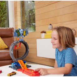 3מסלול העטלף התוקף - Hot Wheels Let's Race Netflix