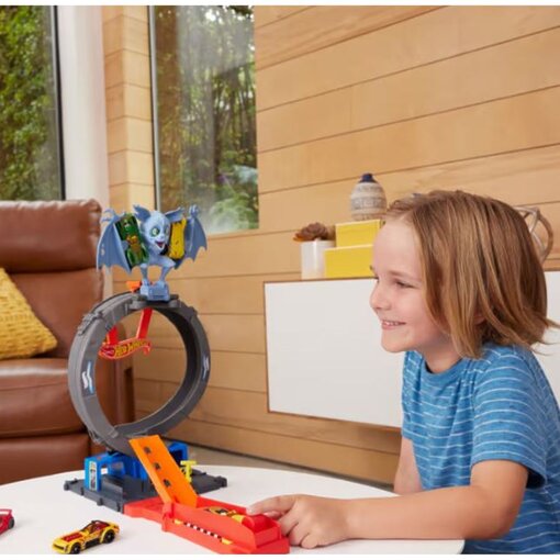 3מסלול העטלף התוקף - Hot Wheels Let's Race Netflix