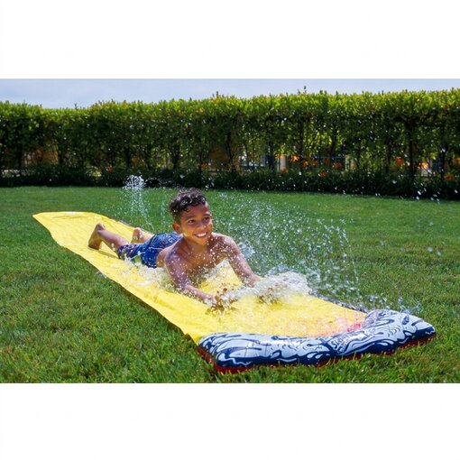מגלשת קיץ Slip 'n Slide – כיף רטוב בגינה