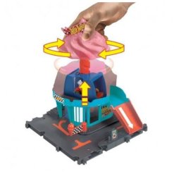 Alternative view of מסלול הוט ווילס סיטי חנות גלידה מפותלת (Hot Wheels City Downtown Ice Cream Swirl) + מכונית גלידה